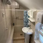 Apartmani Kotor Varos *