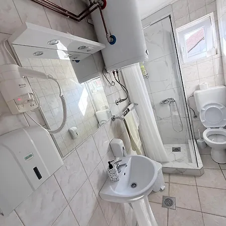 Apartmani Kotor Varos *